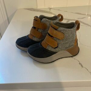 Sorel Out N About boots